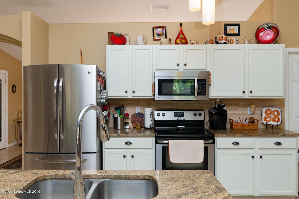 3233 Reef Road Southeast Palm Bay, FL 32909 - Photo 7 of 25 medium-9