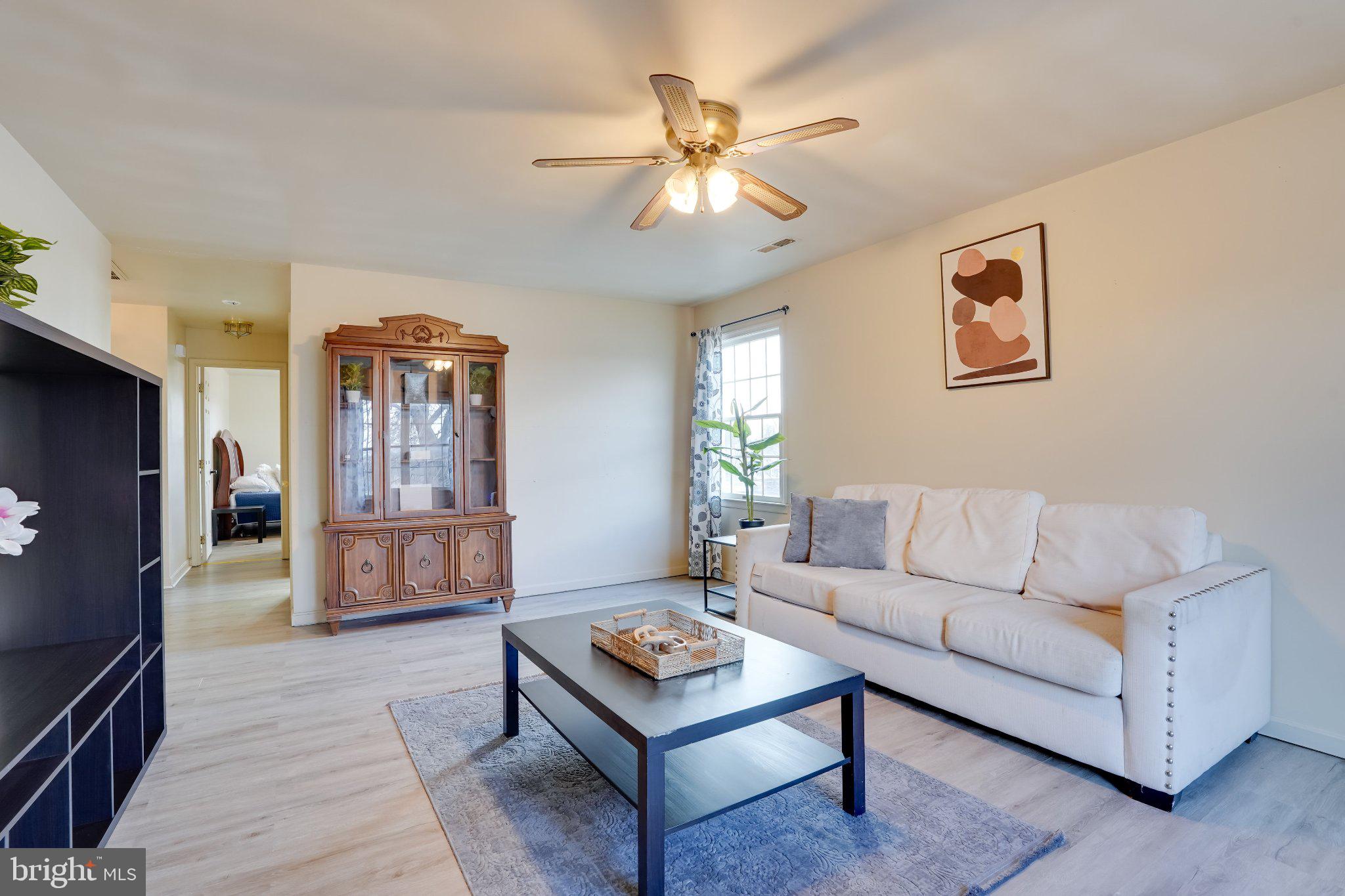 713-715 Medway Road Hagerstown, MD 21740 - Photo 20 of 43 a living room with furniture and a table