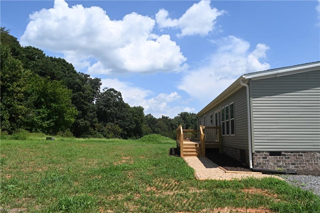 125 Luffman Road Ronda, NC 28670 - Photo 2 of 17 Gallery Image 2