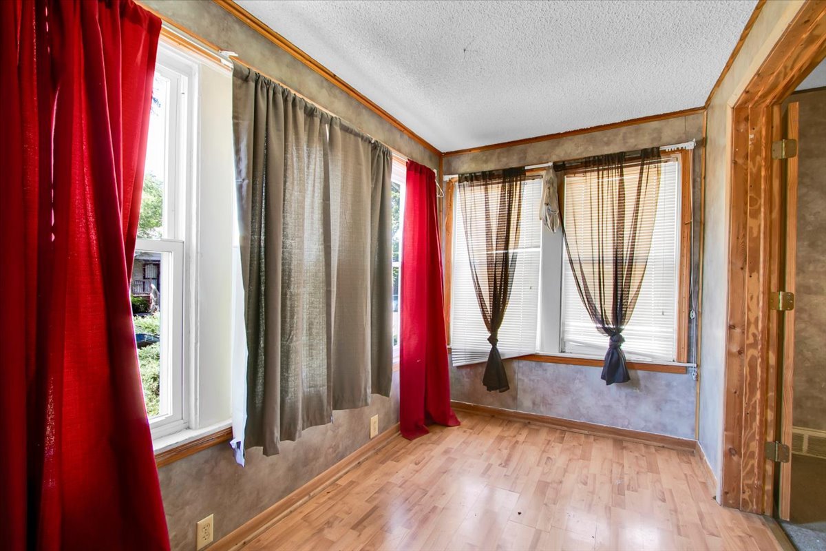 321 West 114th Street Chicago, IL 60628 - Photo 5 of 30