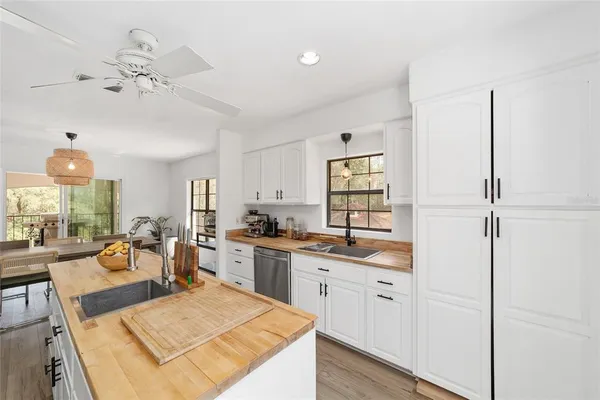 $540,000 | 17714 Veterans Way, Micanopy, FL 32667