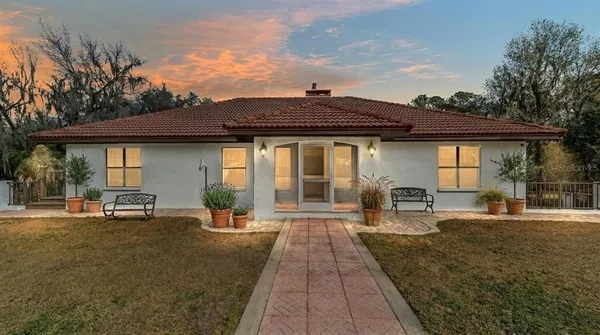 $540,000 | 17714 Veterans Way, Micanopy, FL 32667