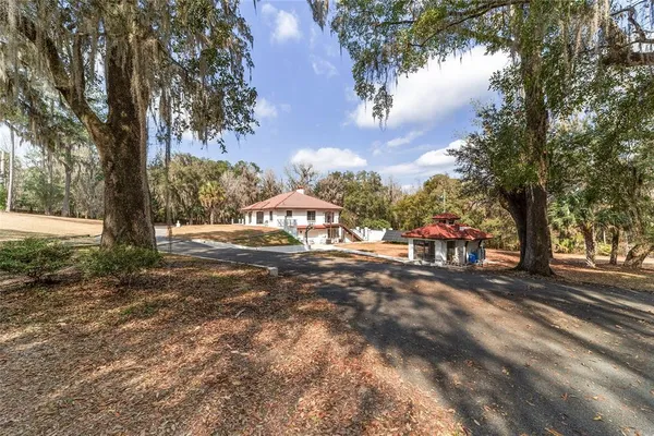 $540,000 | 17714 Veterans Way, Micanopy, FL 32667