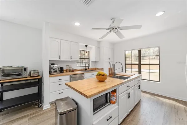 $540,000 | 17714 Veterans Way, Micanopy, FL 32667