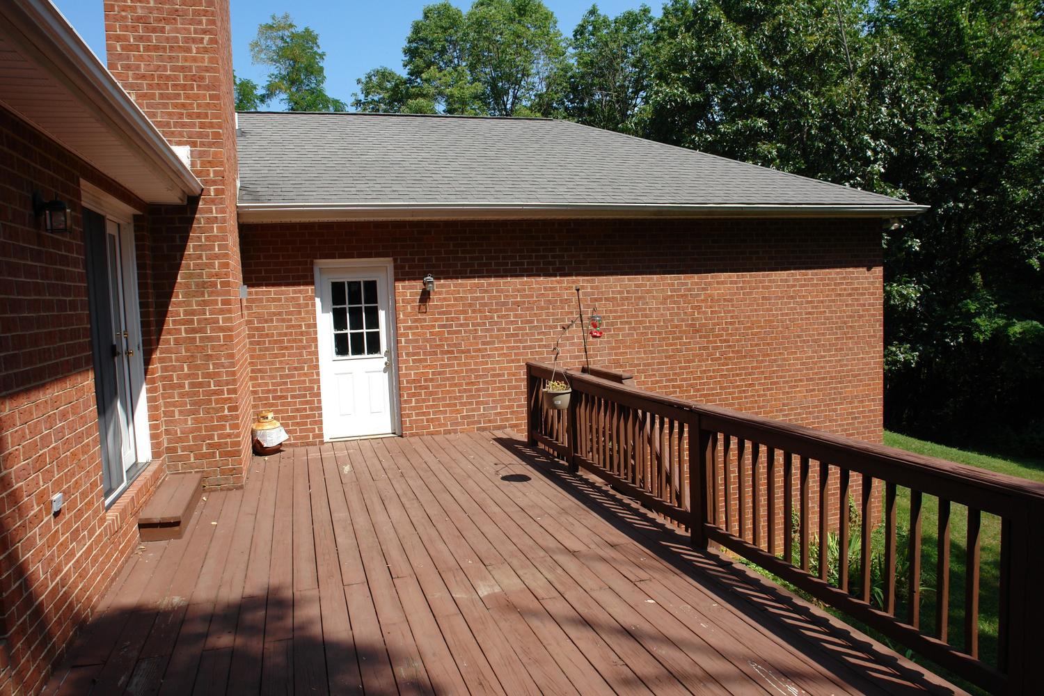 184 Ridge Trail Fincastle, VA 24090 - Photo 11 of 37 184 Ridge Trail Fincastle VA-large-010-2