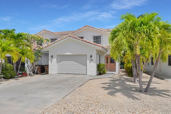 $1,275,000 | 180 9th Street, Key Colony Beach, FL 33051