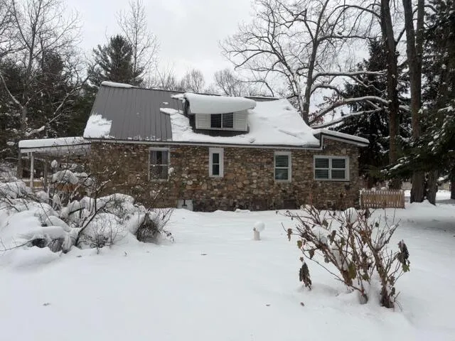 $229,900 | 2053 West Parklane, White Cloud, MI 49349