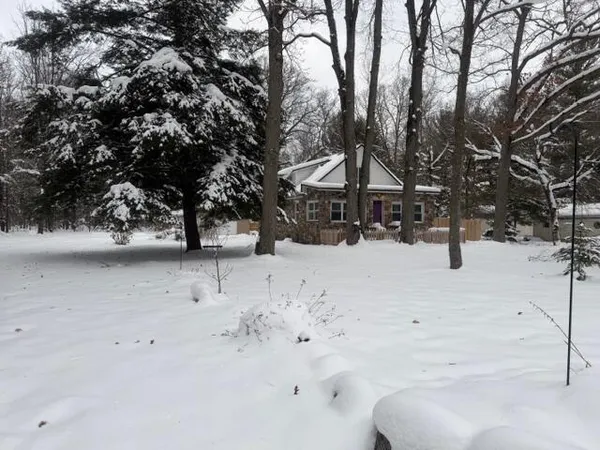 $229,900 | 2053 West Parklane, White Cloud, MI 49349