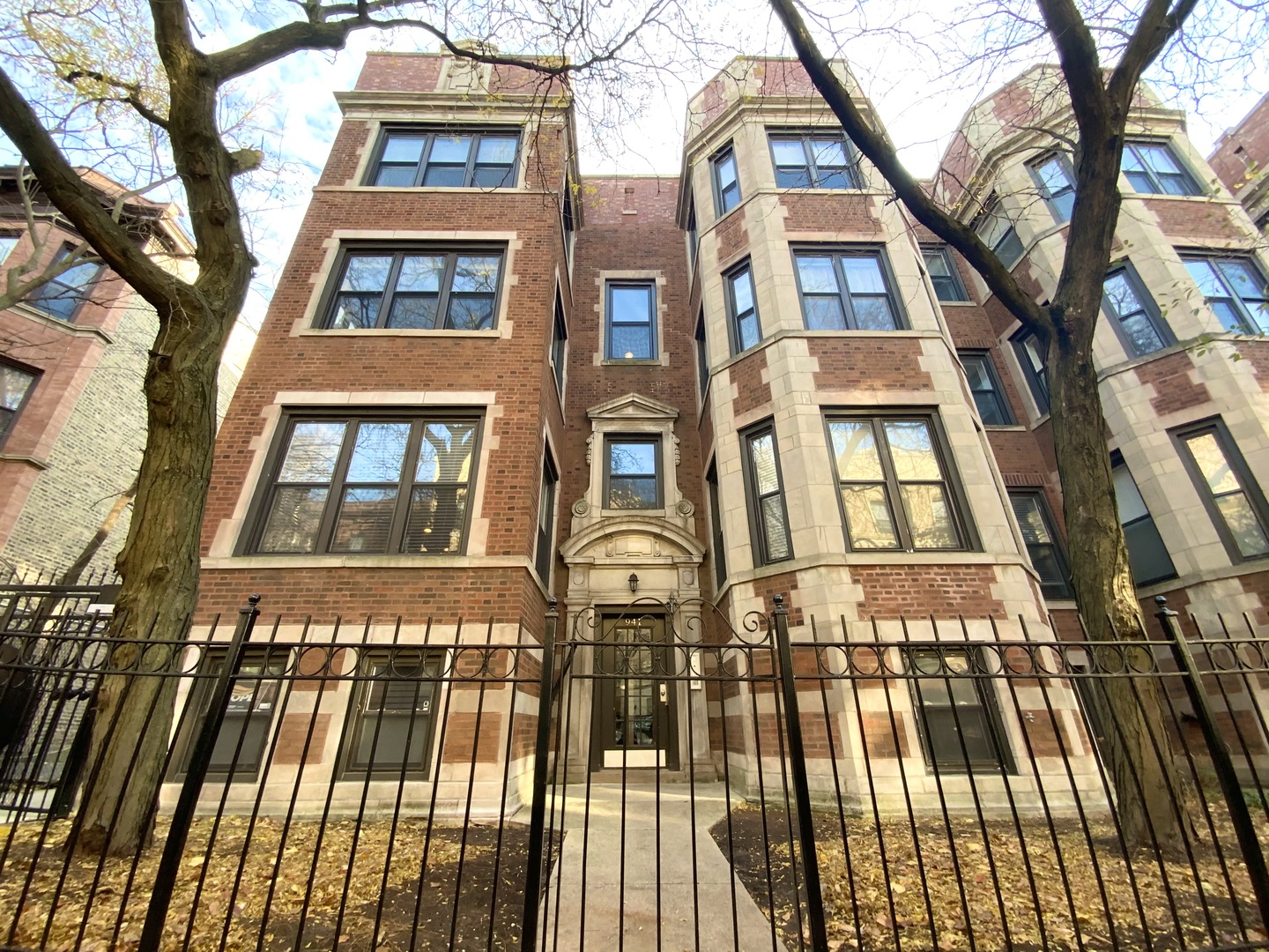 941 West Gordon Terrace, Unit 2E Chicago, IL 60613 - Photo 1 of 1