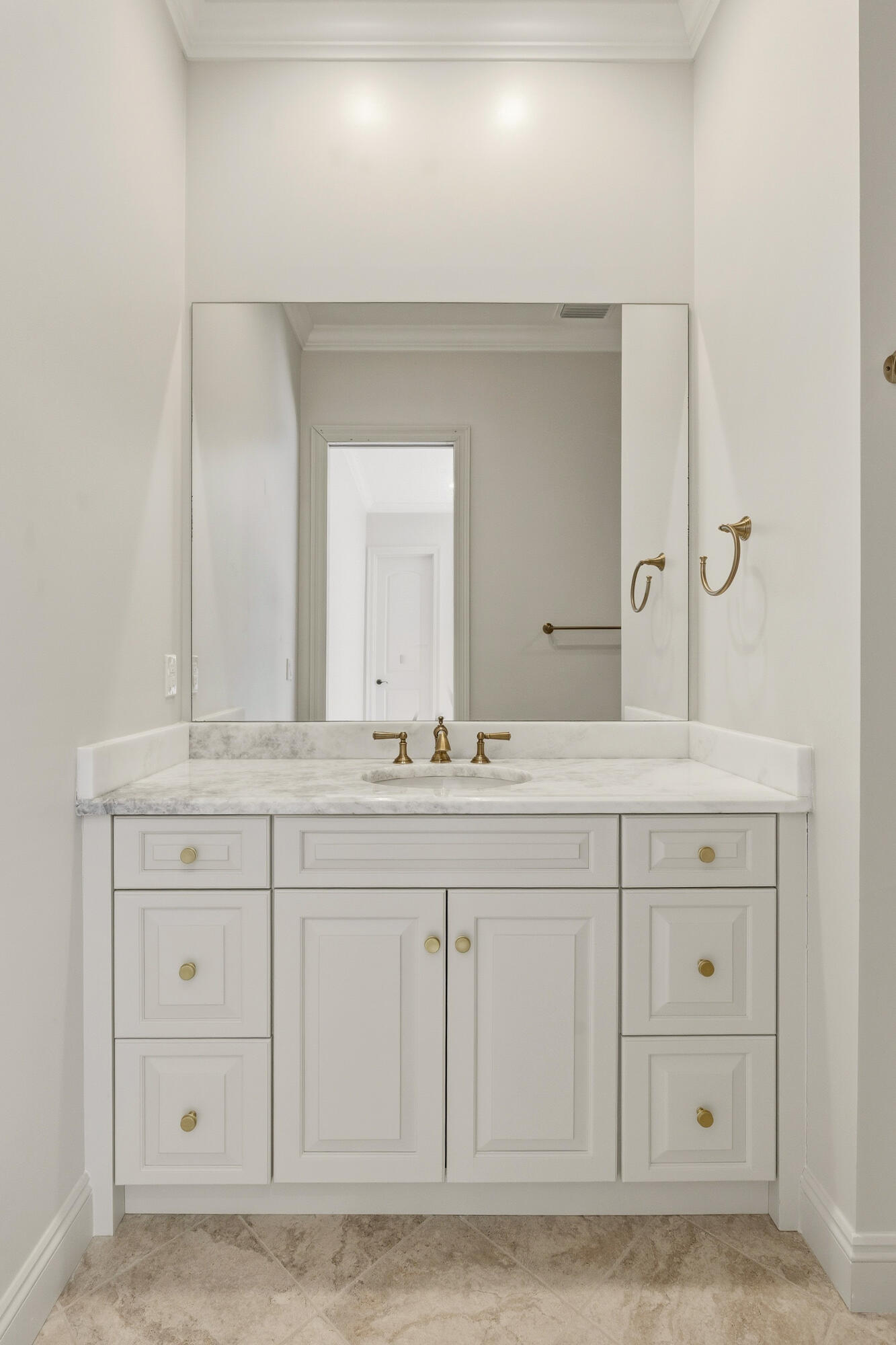 4575 Sailmaker Lane Destin, FL 32541 - Photo 59 of 83 Guest Bedroom 3 Vanity