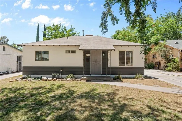 $399,900 | 2304 North Roxbury Drive, San Bernardino, CA 92404