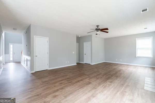 $2,295 | 3290 Cooper Woods Drive, Loganville, GA 30052