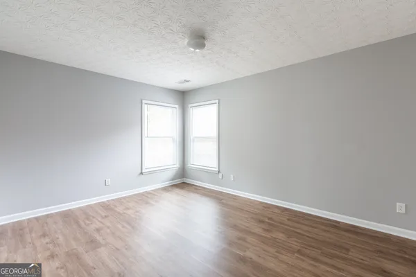 $2,295 | 3290 Cooper Woods Drive, Loganville, GA 30052