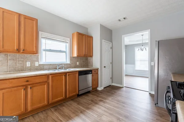 $2,295 | 3290 Cooper Woods Drive, Loganville, GA 30052