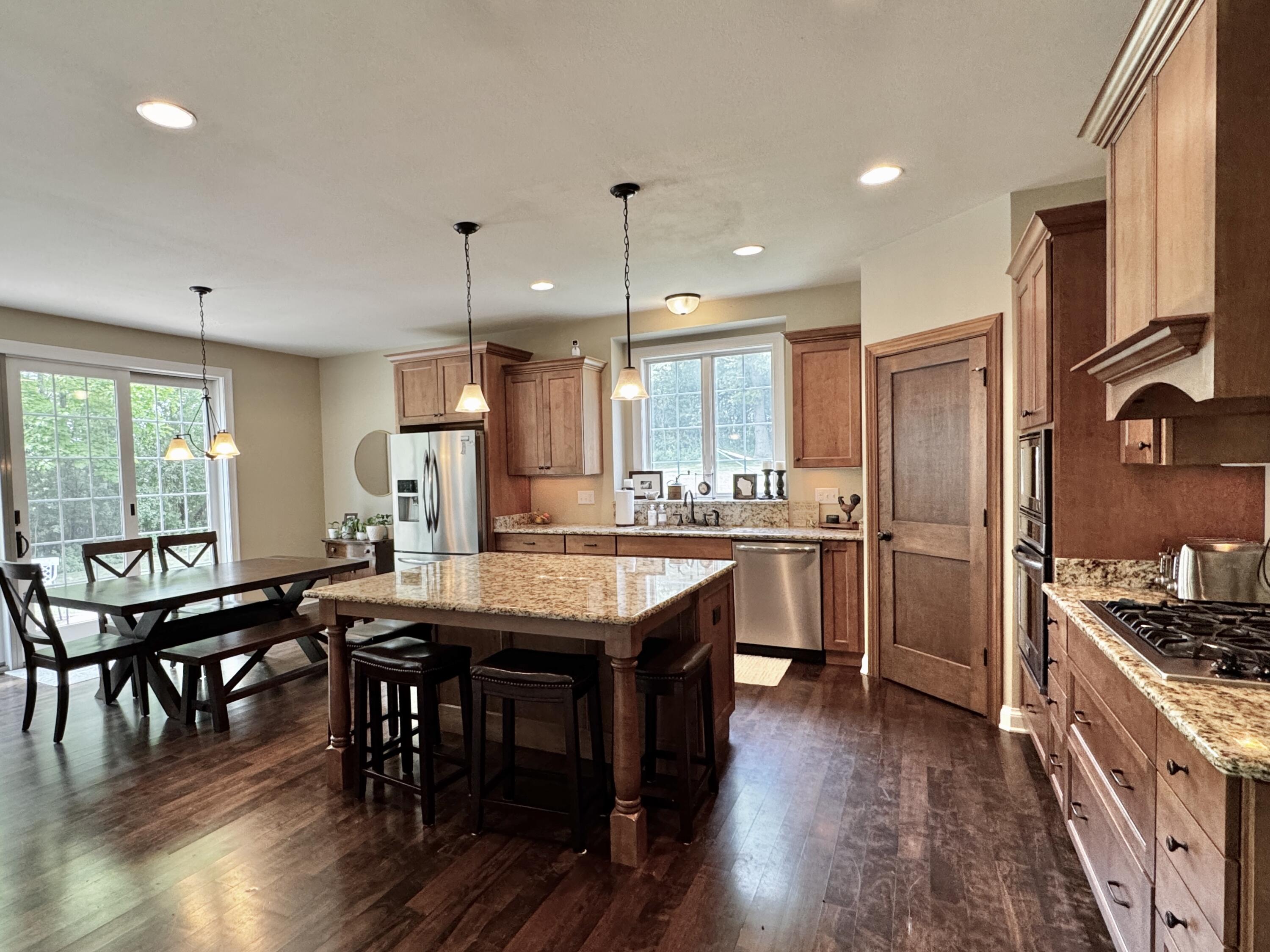 N62-w28550 Rybeck Road Merton, WI 53029 - Photo 5 of 28 Kitchen with Dining Area