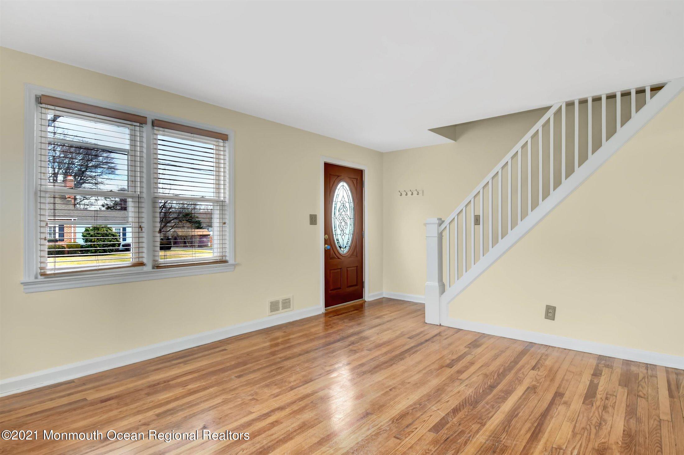 58 Maple Avenue Little Silver, NJ 07739 - Photo 4 of 16 04-Living Room