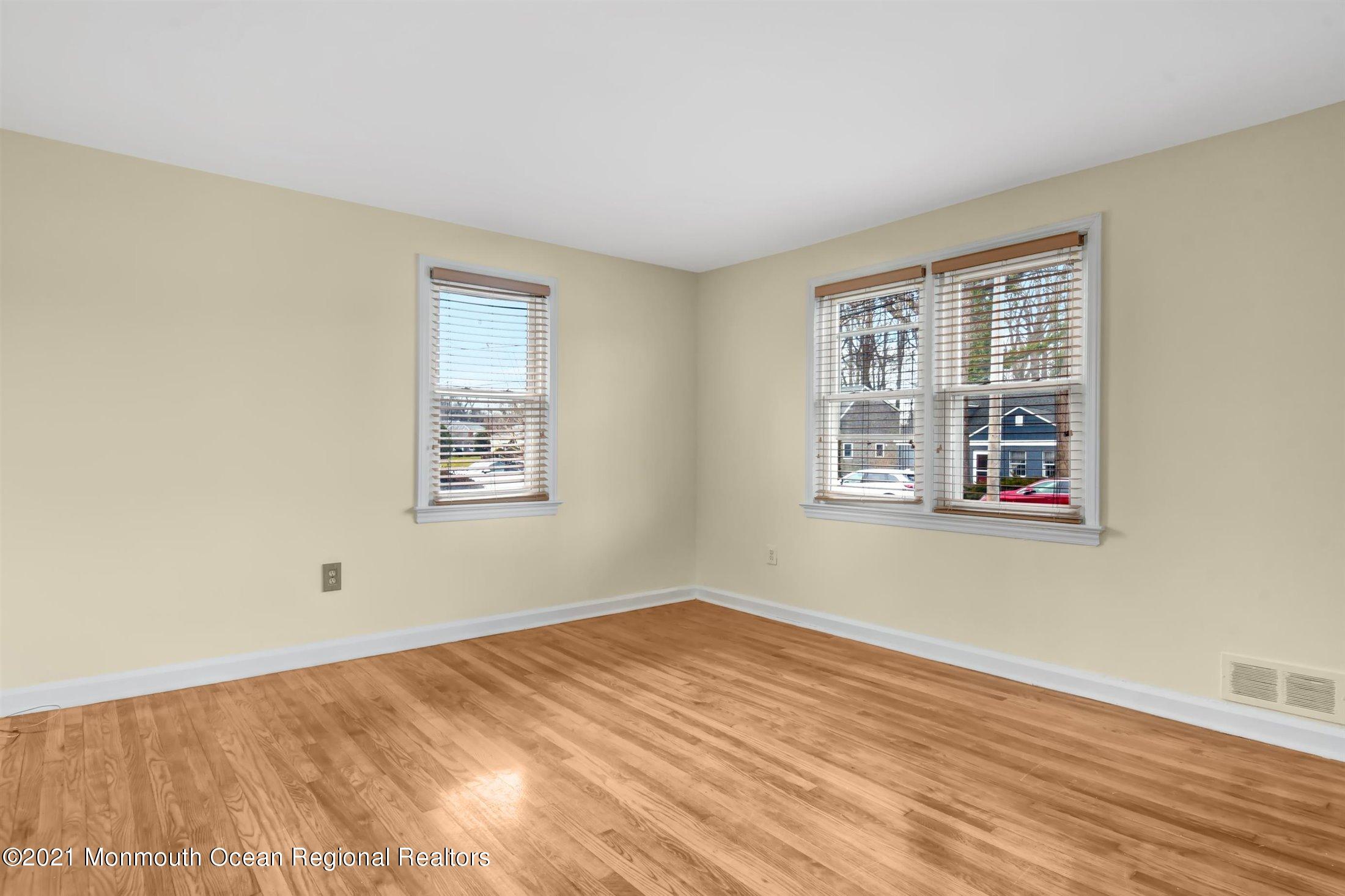 58 Maple Avenue Little Silver, NJ 07739 - Photo 5 of 16 05-Living Room