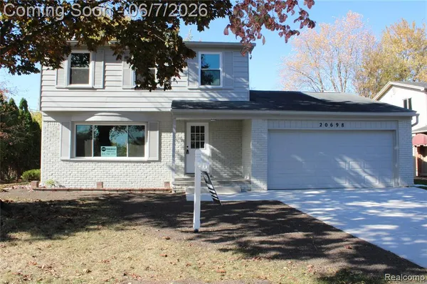 $360,000 | 20698 Coachwood Road, Riverview, MI 48193