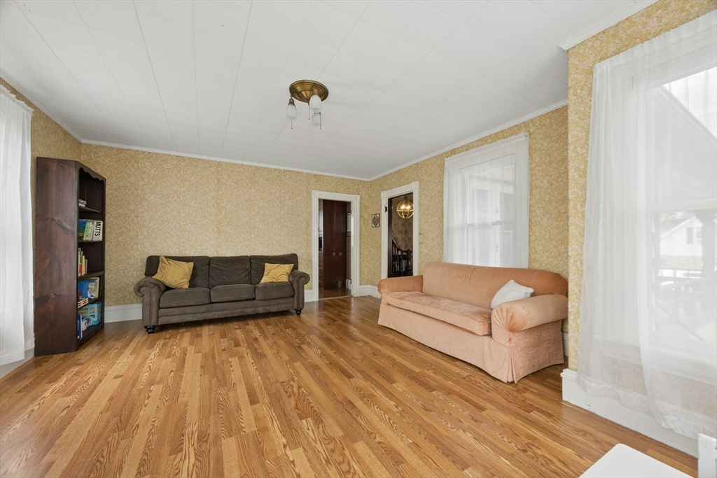 216 Walnut Street Clinton, MA 01510 - Photo 16 of 42