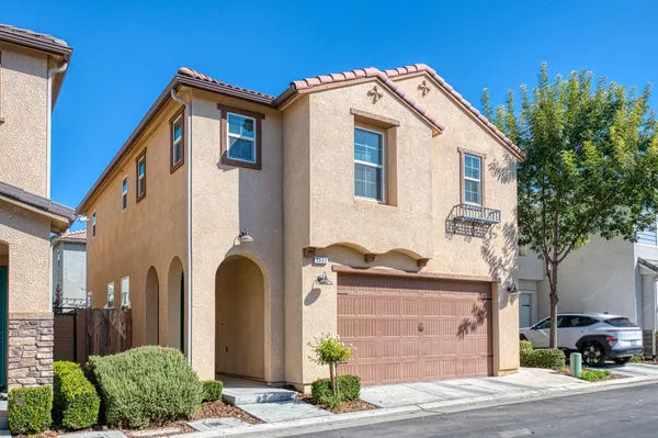 $415,000 | 3683 Friendship Lane, Clovis, CA 93619