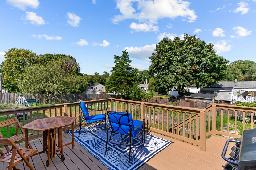 35 Angus Street Coventry, RI 02816 - Photo 12 of 36