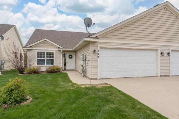 $264,900 | 709 Tomahawk Court, Madison Lake, MN 56063