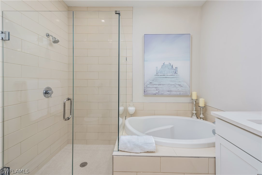 7405 Rockefeller Drive, Unit 187 Naples, FL 34119 - Photo 27 of 32 Gallery Image 27