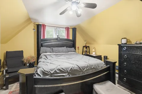 $210,000 | 12412 Lincoln Street, Calumet Park, IL 60827