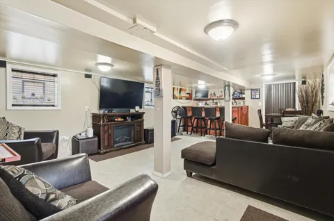 $210,000 | 12412 Lincoln Street, Calumet Park, IL 60827