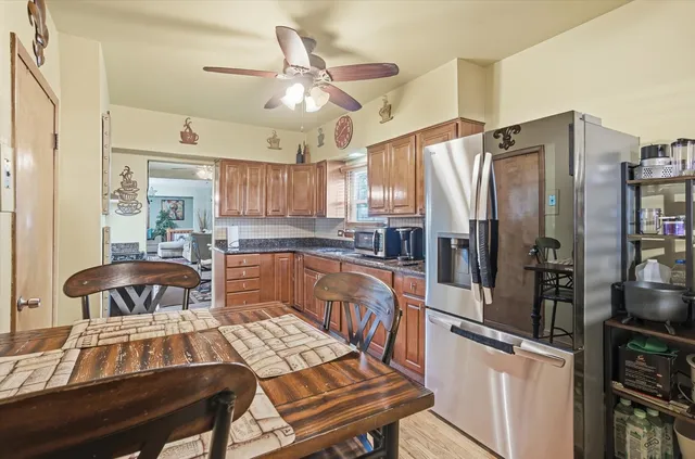 $220,000 | 12412 Lincoln Street, Calumet Park, IL 60827