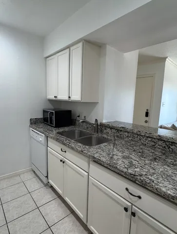 $122,900 | 2800 Jeanetta Street, Unit 612, Houston, TX 77063