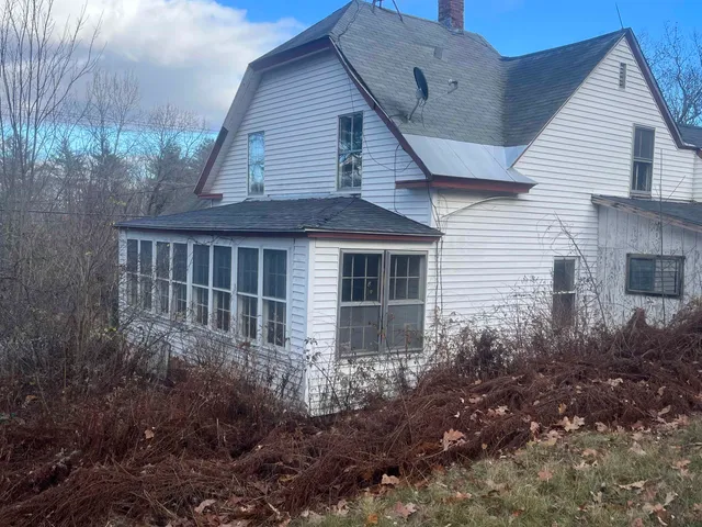 $225,000 | 34 East Lake Road, Fitzwilliam, NH 03447