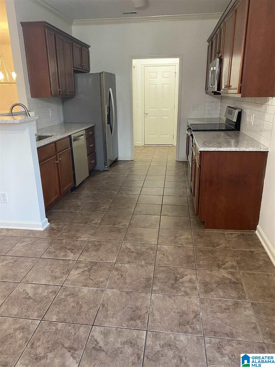 439 Summit Way Fultondale, AL 35068 - Photo 19 of 32