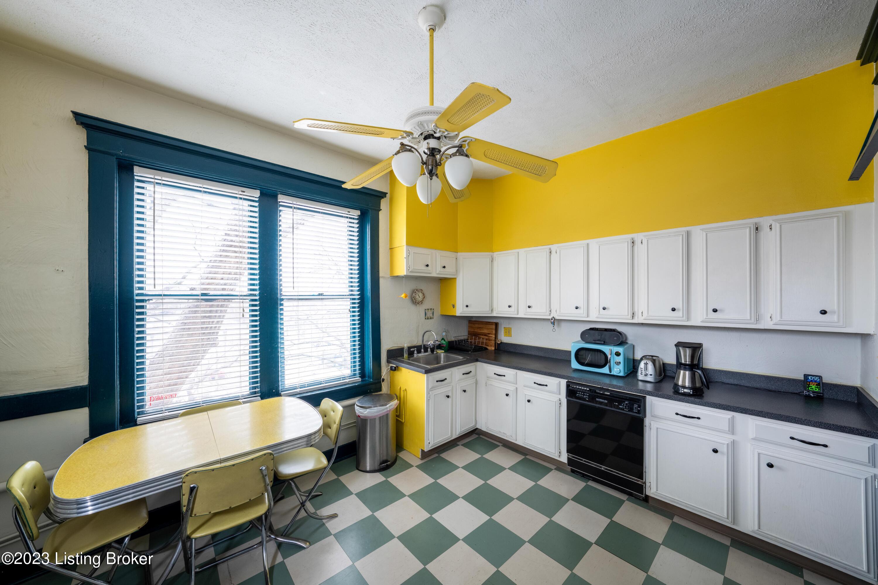 1058 Cherokee Road, Unit 3 Louisville, KY 40204 - Photo 13 of 40 1058 Cherokee Rd #3-20