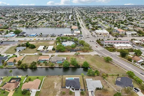 $599,000 | 12 Southeast 17th Avenue, Cape Coral, FL 33990