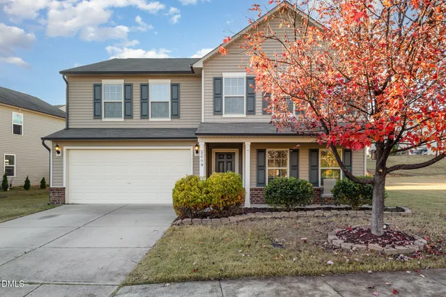 $515,000 | 2609 Averon Drive, Fuquay-Varina, NC 27526