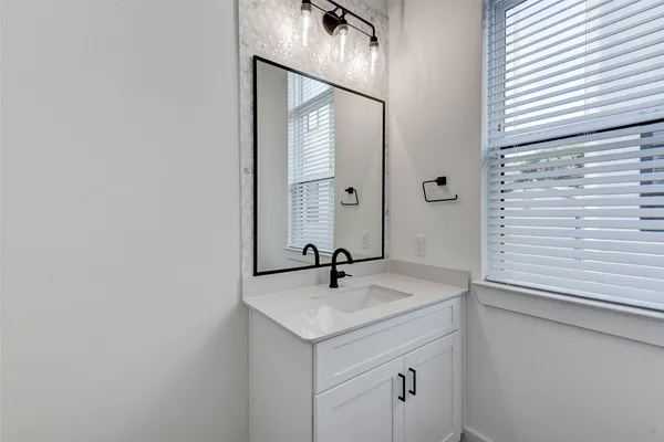 $3,850 | 1821 Prospect Street, Unit B, Houston, TX 77004
