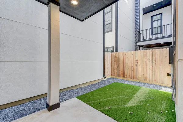 $3,850 | 1821 Prospect Street, Unit B, Houston, TX 77004