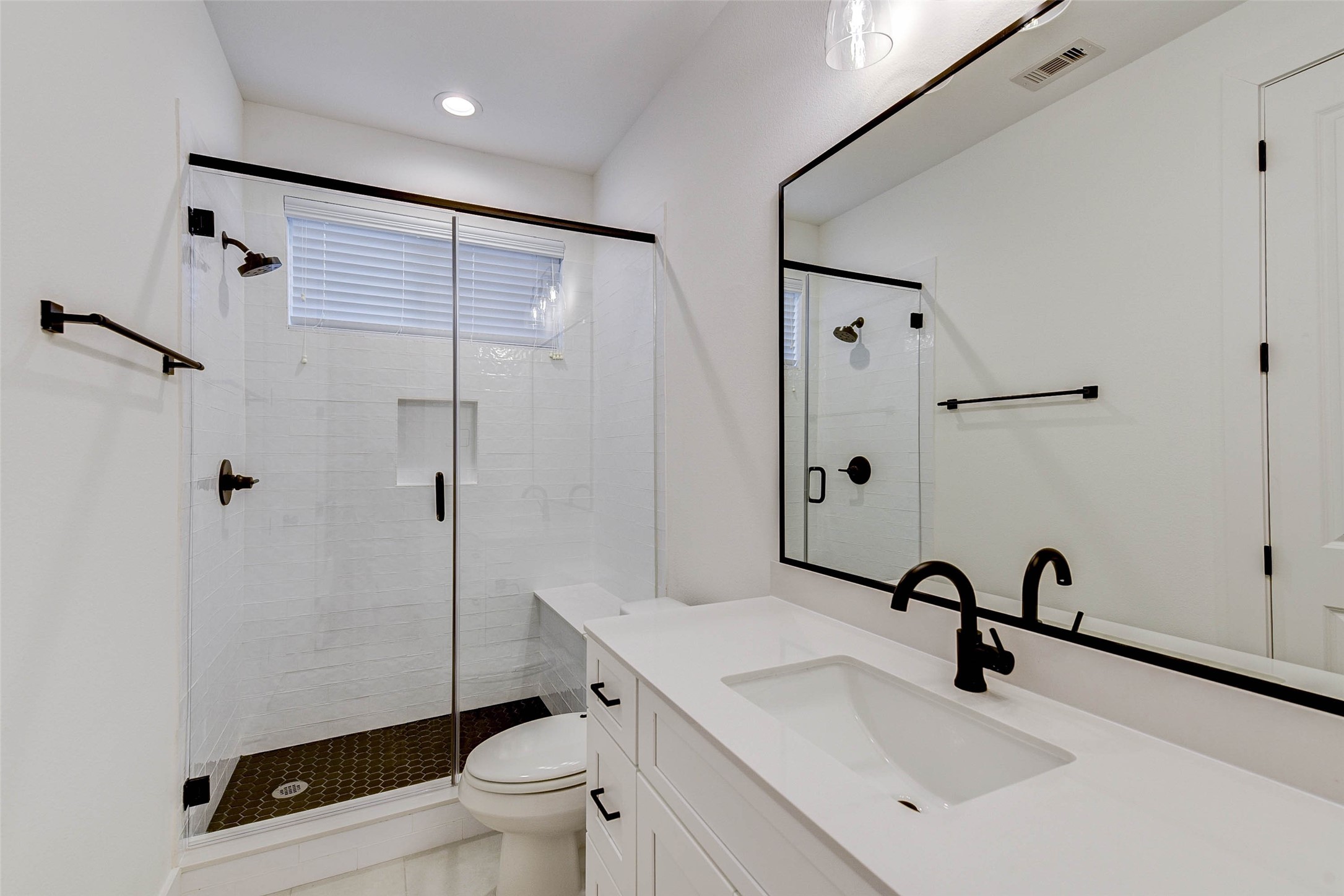 1821 Prospect Street, Unit B Houston, TX 77004 - Photo 7 of 33