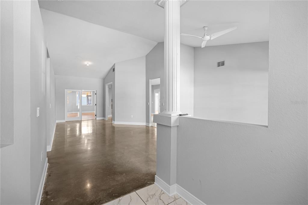 3616 Cypress Meadows Road Tampa, FL 33624 - Photo 4 of 31