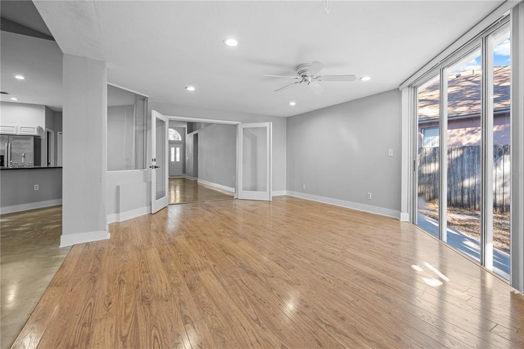 3616 Cypress Meadows Road Tampa, FL 33624 - Photo 10 of 31