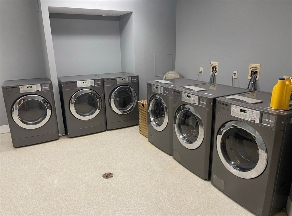 357 Commercial Street, Unit 716 Boston, MA 02109 - Photo 16 of 26