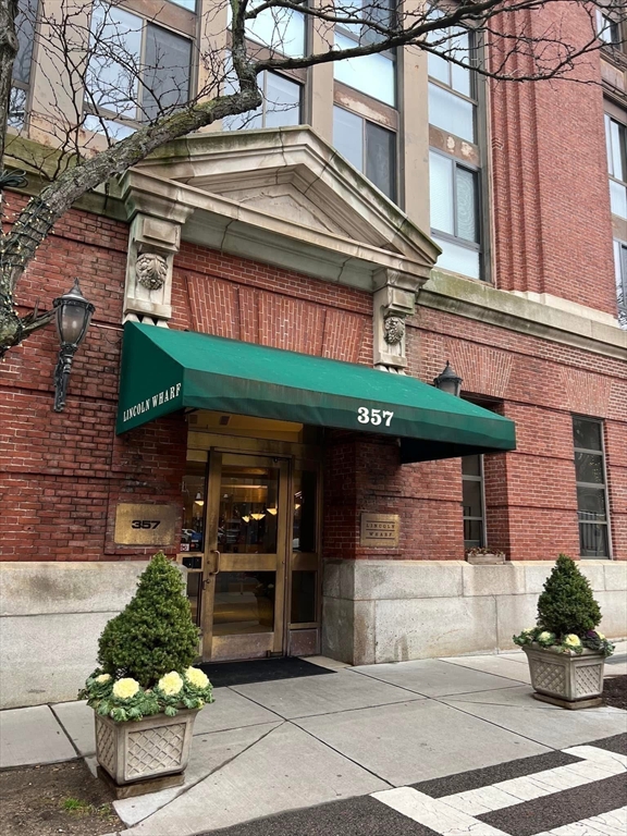 357 Commercial Street, Unit 716 Boston, MA 02109 - Photo 2 of 26