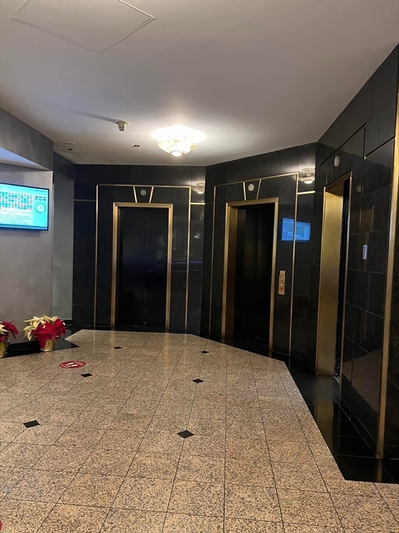 357 Commercial Street, Unit 716 Boston, MA 02109 - Photo 4 of 26