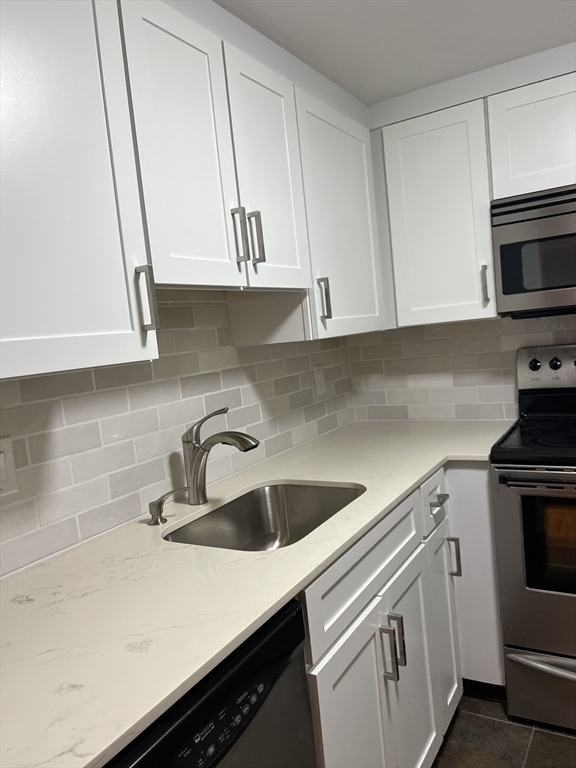 357 Commercial Street, Unit 716 Boston, MA 02109 - Photo 7 of 26