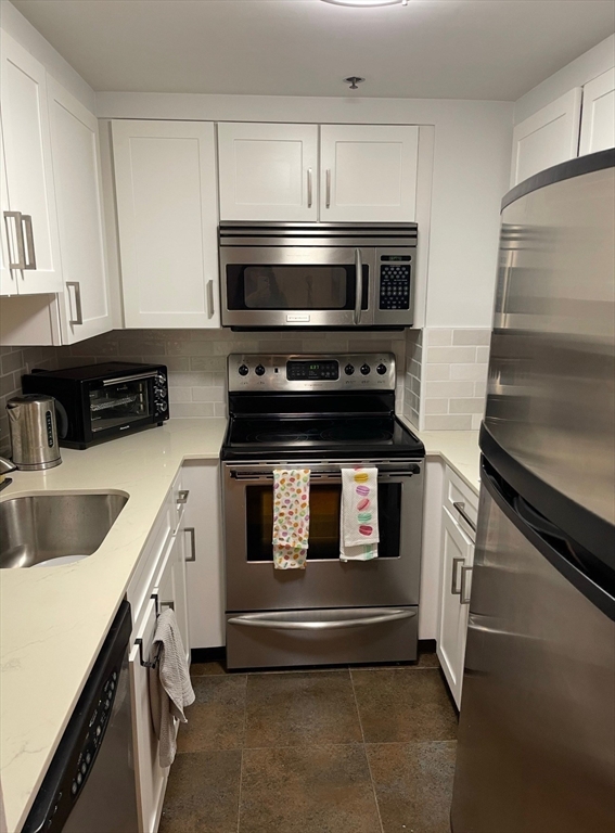 357 Commercial Street, Unit 716 Boston, MA 02109 - Photo 9 of 26