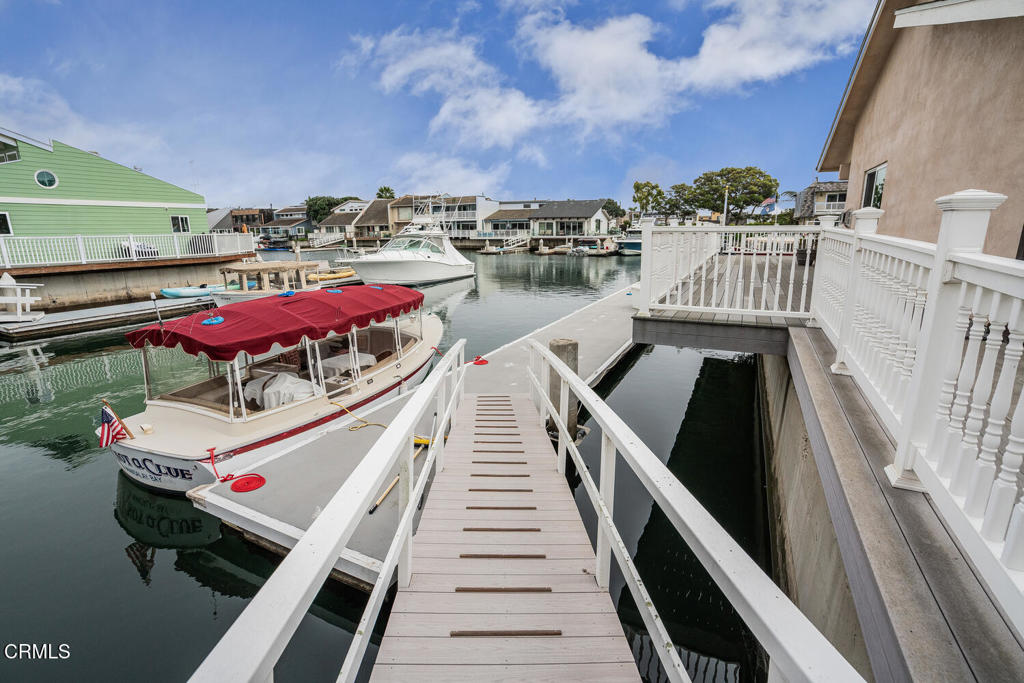 4604 Falkirk Bay Oxnard, CA 93035 - Photo 23 of 40 a view of a balcony with an outdoor space