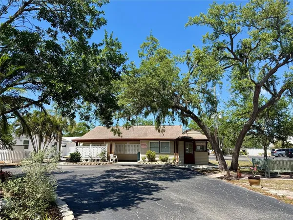 $80,000 | 3300 26th Avenue East, Unit 217, Bradenton, FL 34208