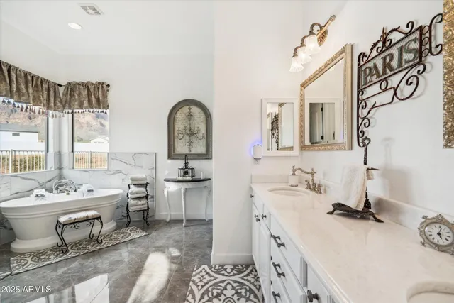 $1,089,000 | 619 North Sun Road, Apache Junction, AZ 85119