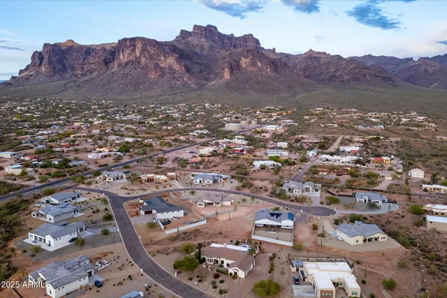 $1,089,000 | 619 North Sun Road, Apache Junction, AZ 85119